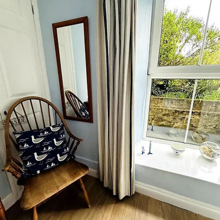 Beautiful & Peaceful Garden Retreat At 'The Lower Deck' Falmouth Exterior photo