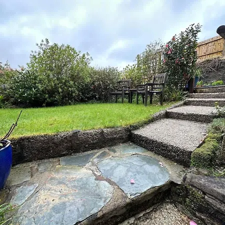 Beautiful & Peaceful Garden Retreat At 'The Lower Deck' Falmouth Exterior photo