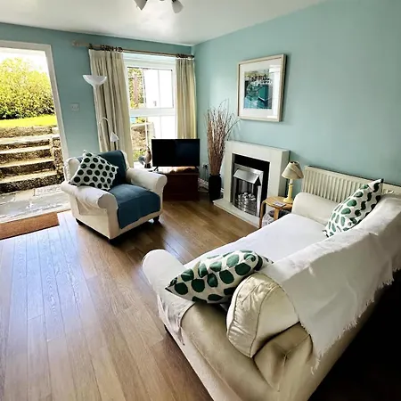 Beautiful & Peaceful Garden Retreat At 'The Lower Deck' Falmouth Exterior photo