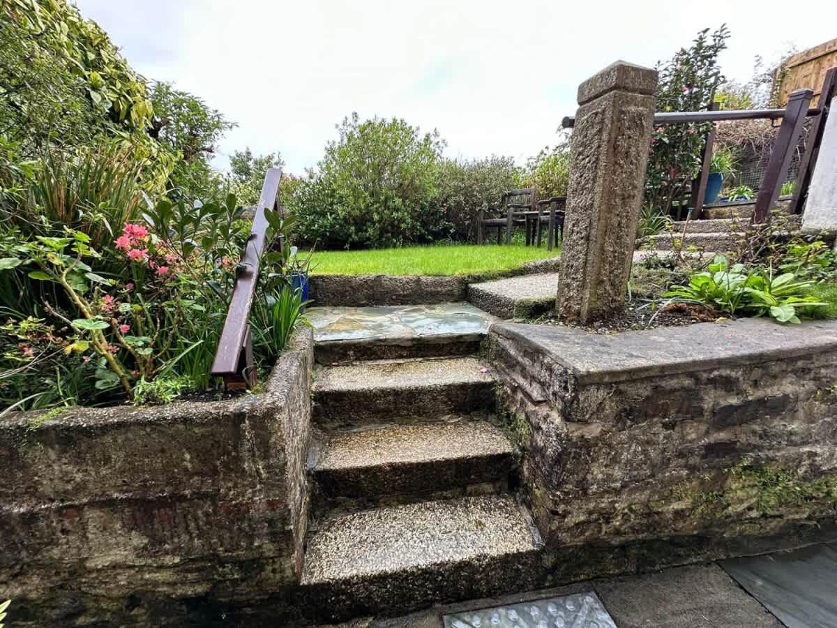 Apartment Beautiful & Peaceful Garden Retreat At 'the Lower Deck' Falmouth